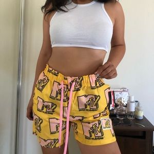 Mtv Yellow shorts 💛💕